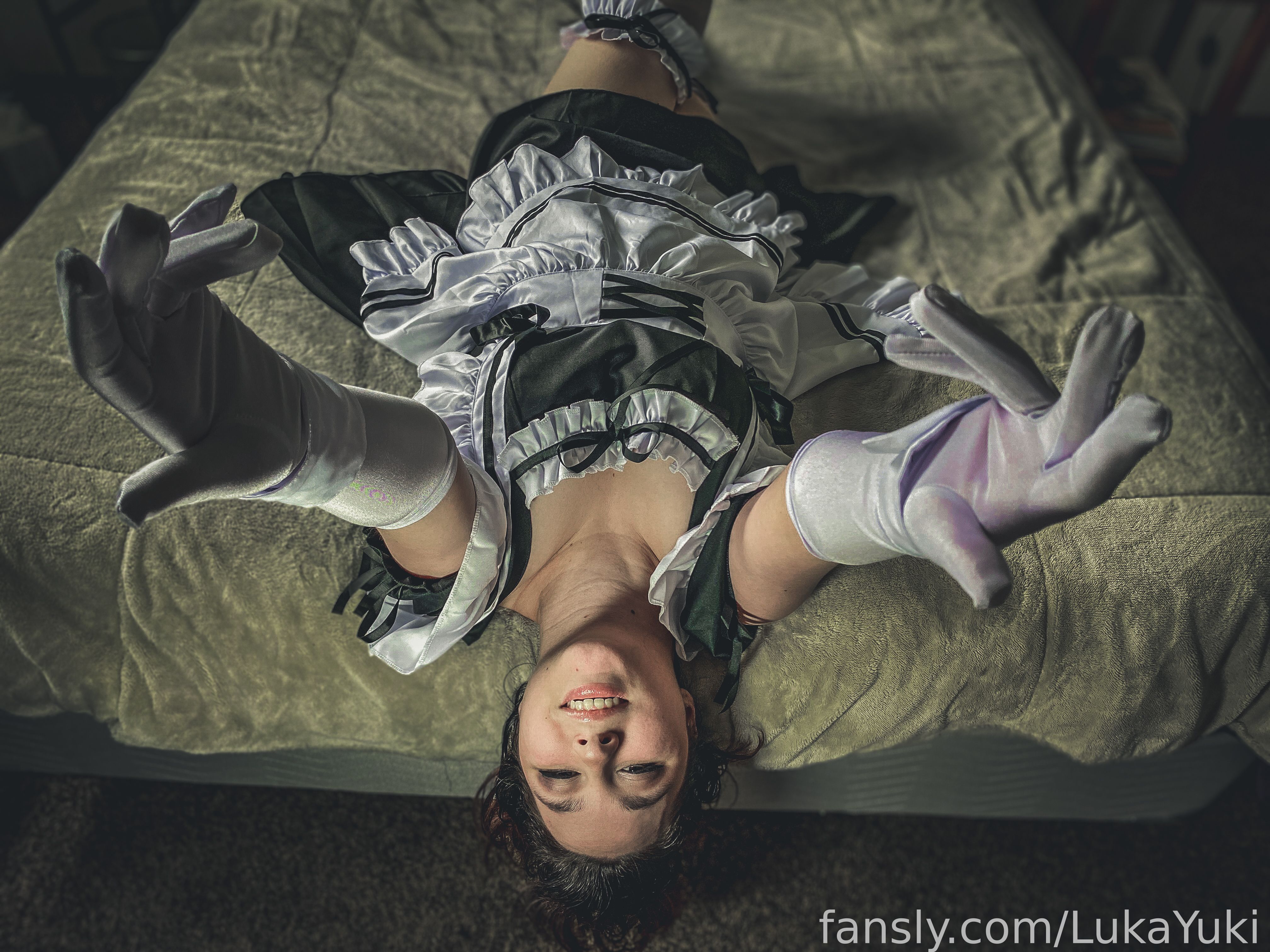 Fansly banner for @LukaYuki