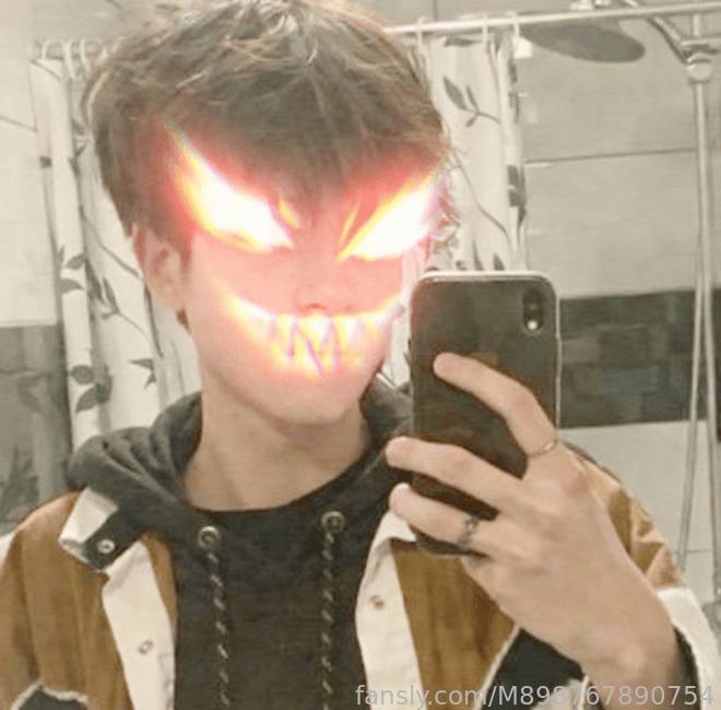 M😼