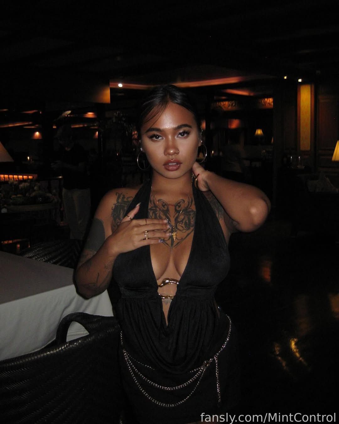 Mint | Asian Femdom