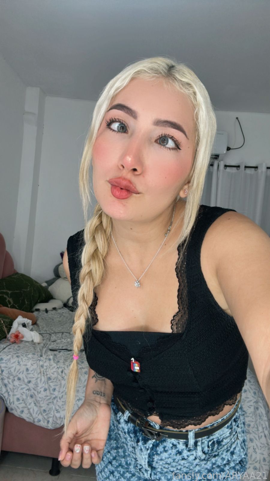 ARYAA21