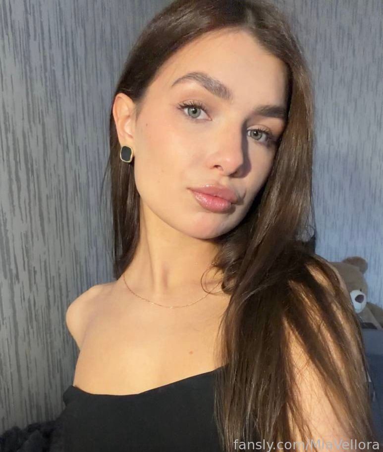 Mia Vellora